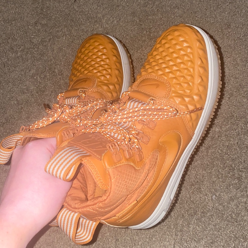 High top Nike air forces